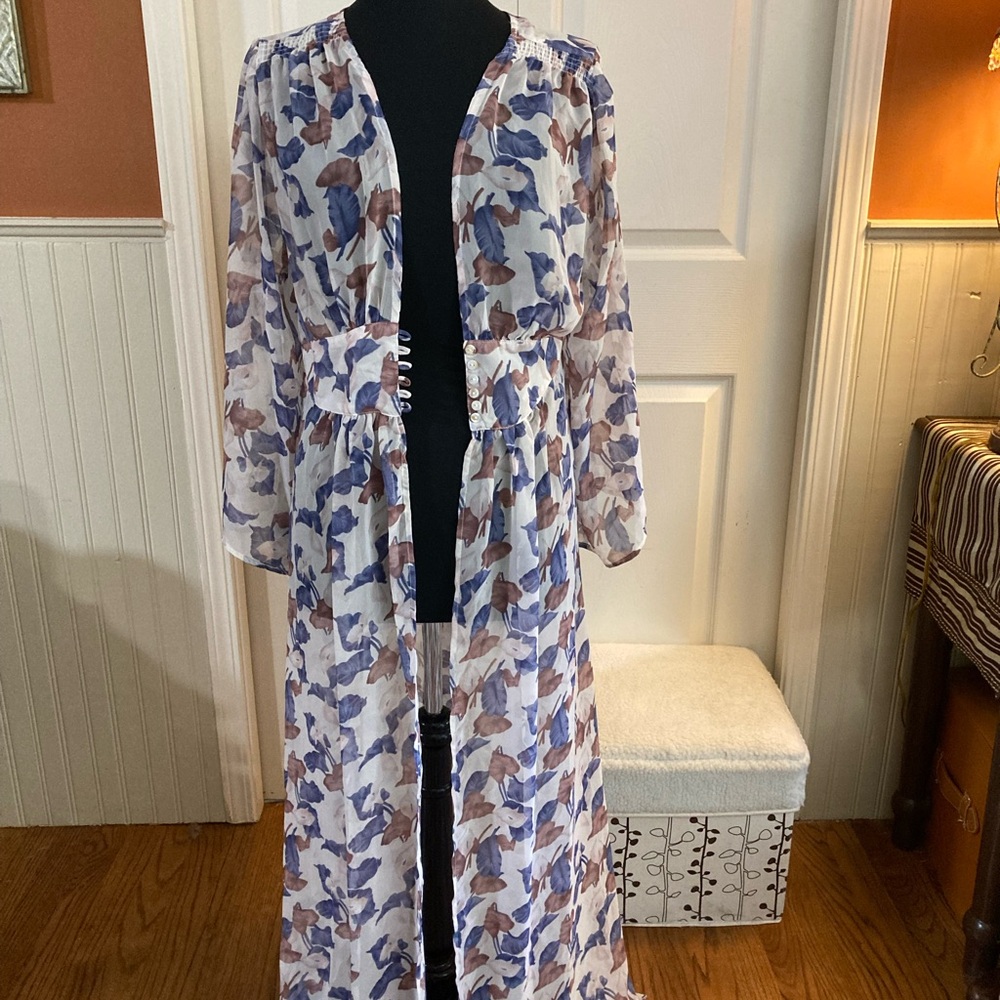✨Kori Sheer Kimono with Blue and Mauve Floral  Design